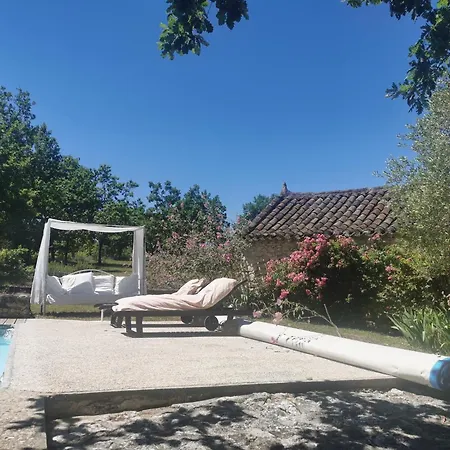 De Caractere, Piscine Et Vue 펜션 *