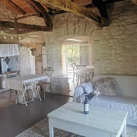 Дом отдыха De Charmes A Fargues . *