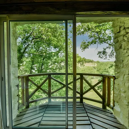 De Charmes A Fargues . Дом отдыха